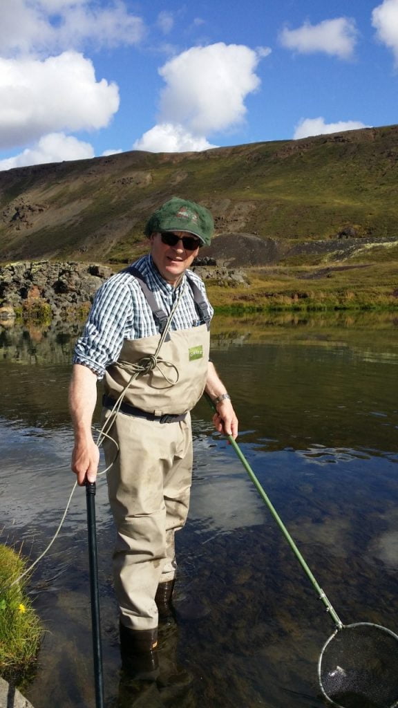 Guðni Guðbergsson fiskifræðingur að störfum.