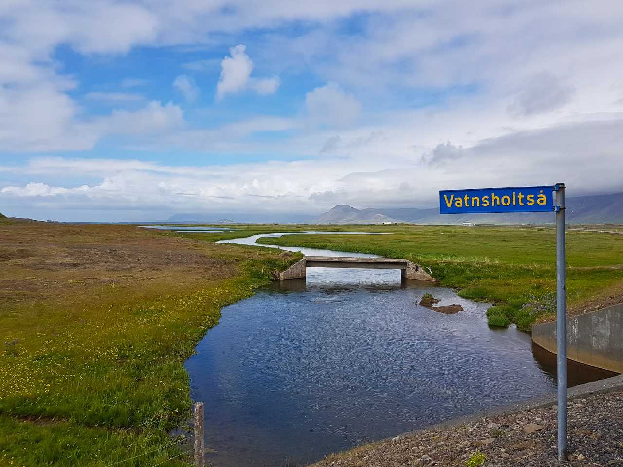 Vatnasvæði Lýsu, Vatnsholtsá